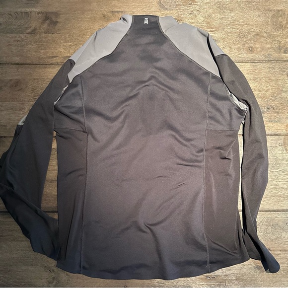 Nike Tiger Woods 1/4 Zip Golf jacket Size Large Men’s - Picture 2 of 2